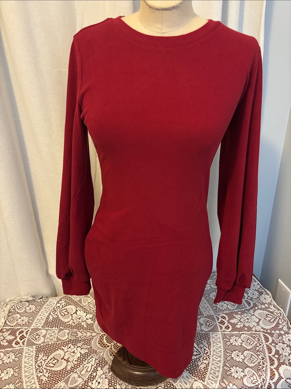 Ofeefan Women's Long Sleeve Ribbed Crewneck Dress - Red NWT
